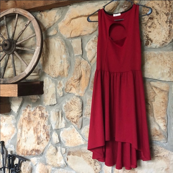 Everly Dresses & Skirts - Sleeveless Everly Red Dress with Elastic Waist